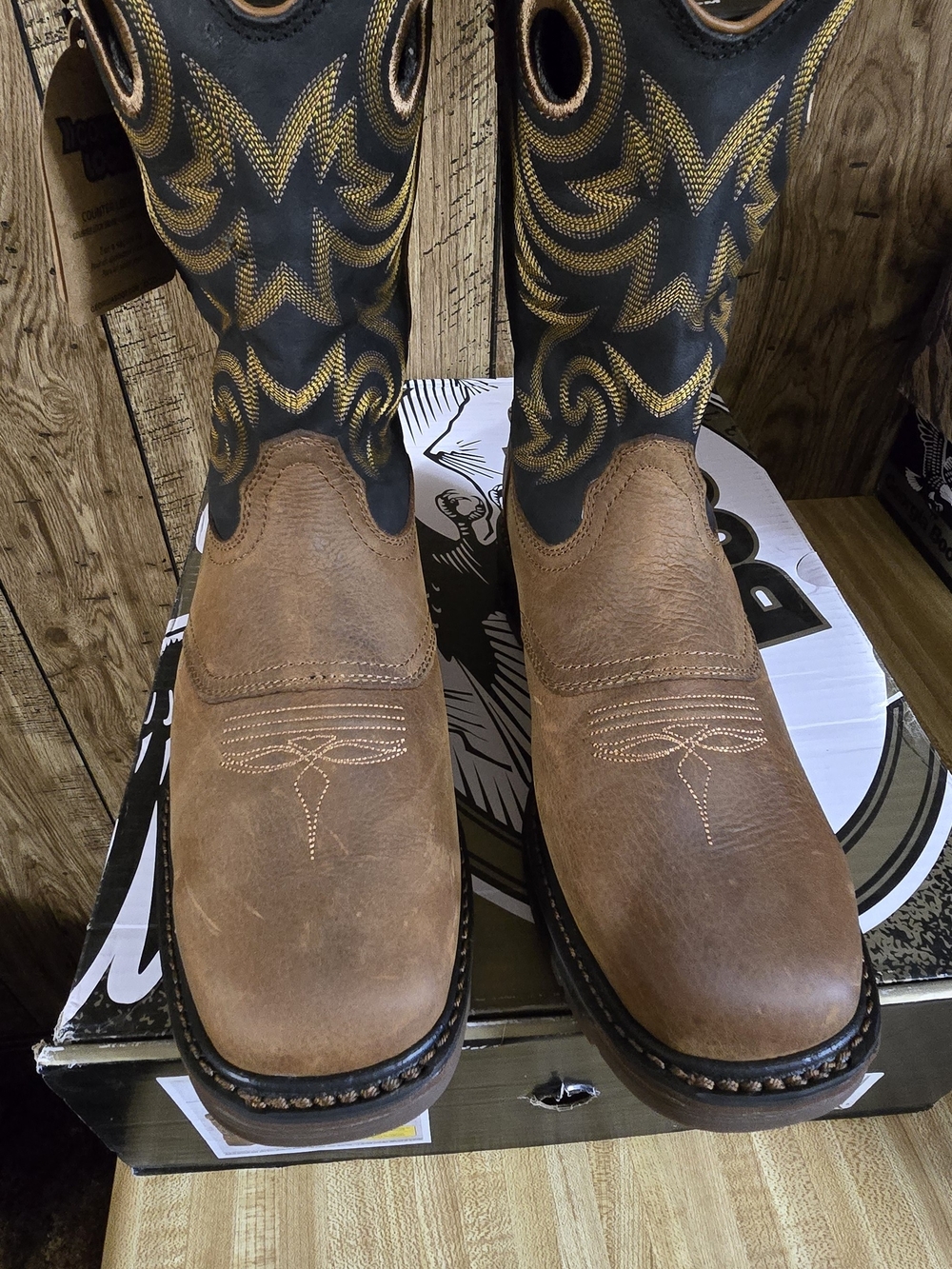 Georgia 10 1/2 W Men's Brown and Black Western Cowboy Boots - Classic Stitch NWT